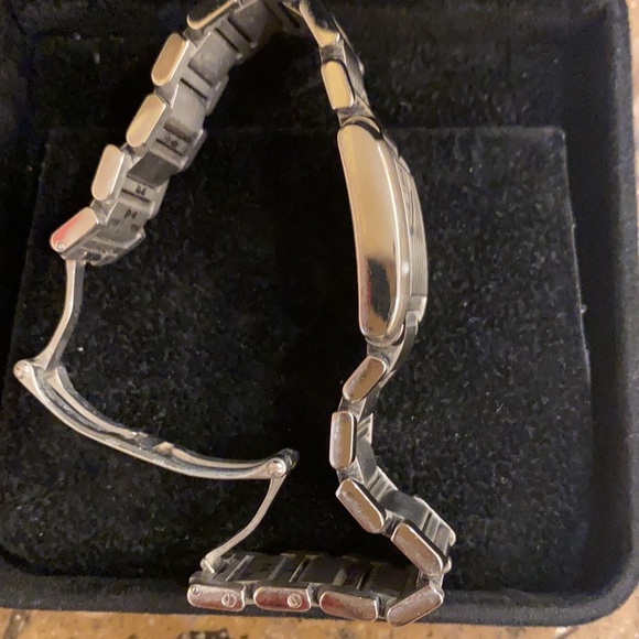 Authentic Cartier Tank Francaise watch - Picture 3 of 8